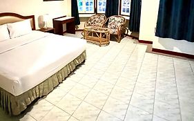 Lewiinski'S Hotel
